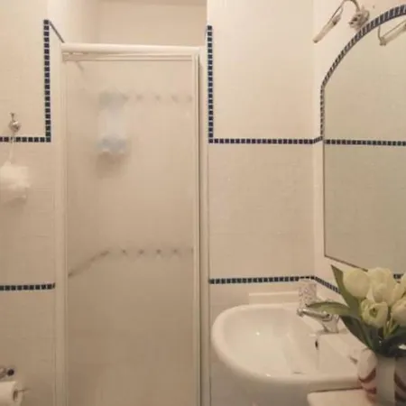 ヴィラ La Violetta Termini